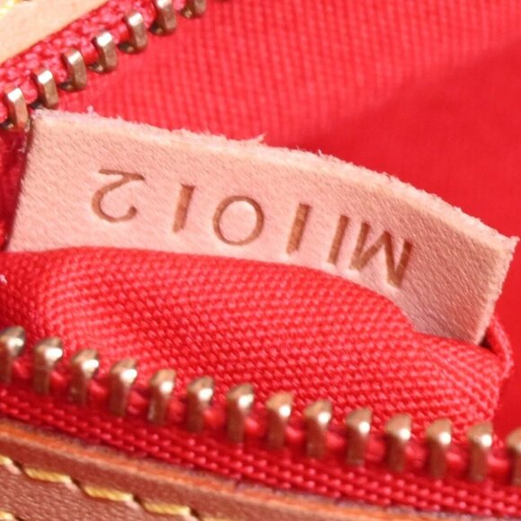 Louis Vuitton Red Vernis Reade PM Tote Handbag - Picture 10 of 10